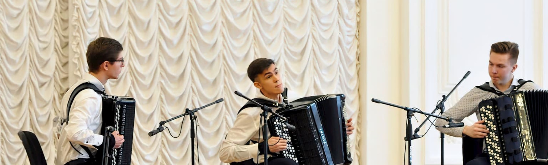 Ансамбль "Symmetrio" Ансамбль "Symmetrio"