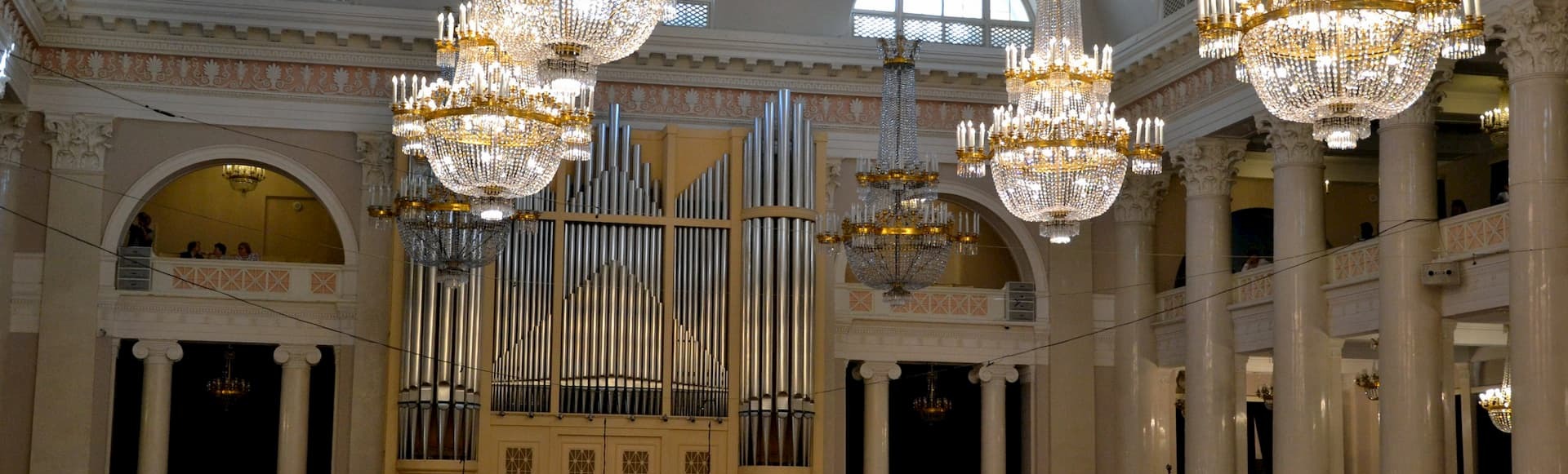 Неевклидова геометрия любви Неевклидова геометрия любви