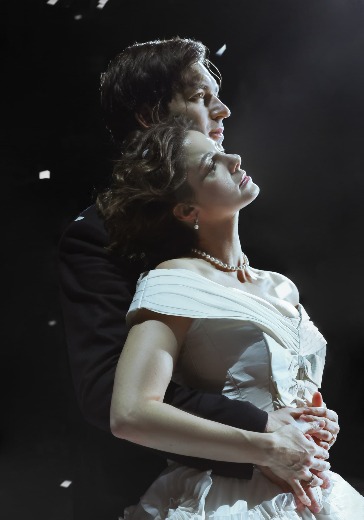 Купить билеты на Анну Каренину в Малый театр