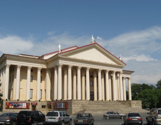 Три поросенка