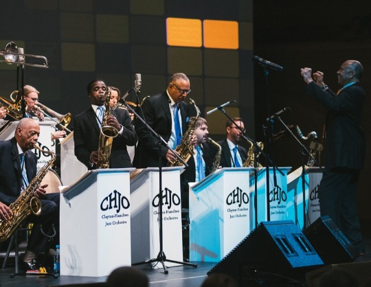 Clayton-Hamilton Jazz Orchestra и Рене Мари