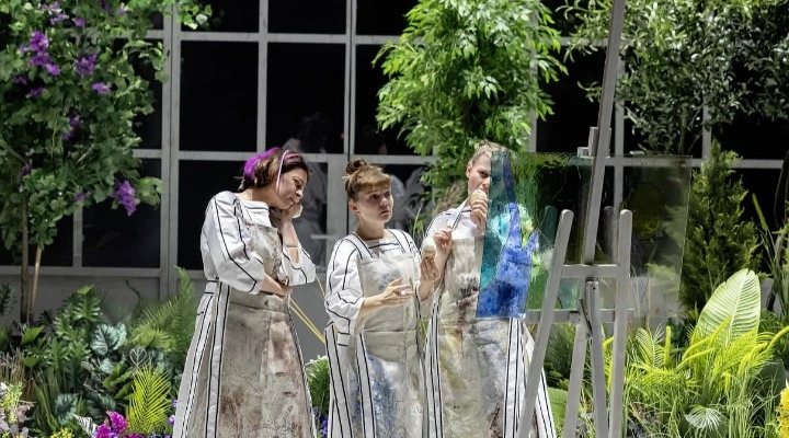 4 дня в 25 кадре