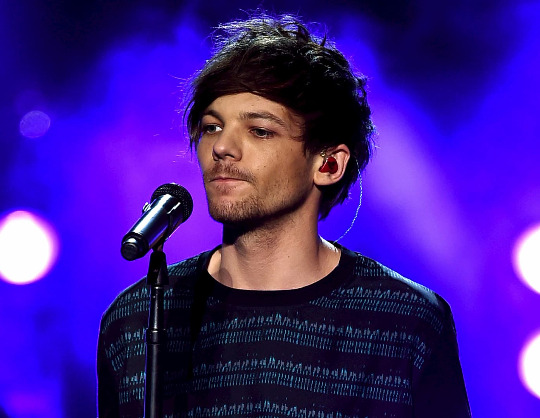 LOUIS TOMLINSON