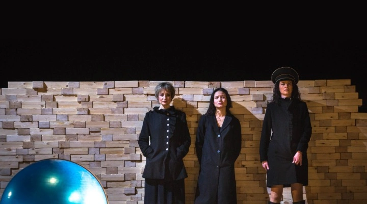 Три сестры Три сестры