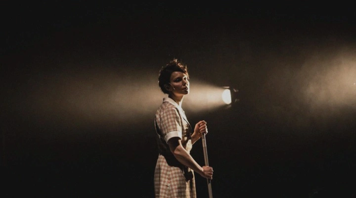 Прыг-скок, обвалился потолок Прыг-скок, обвалился потолок