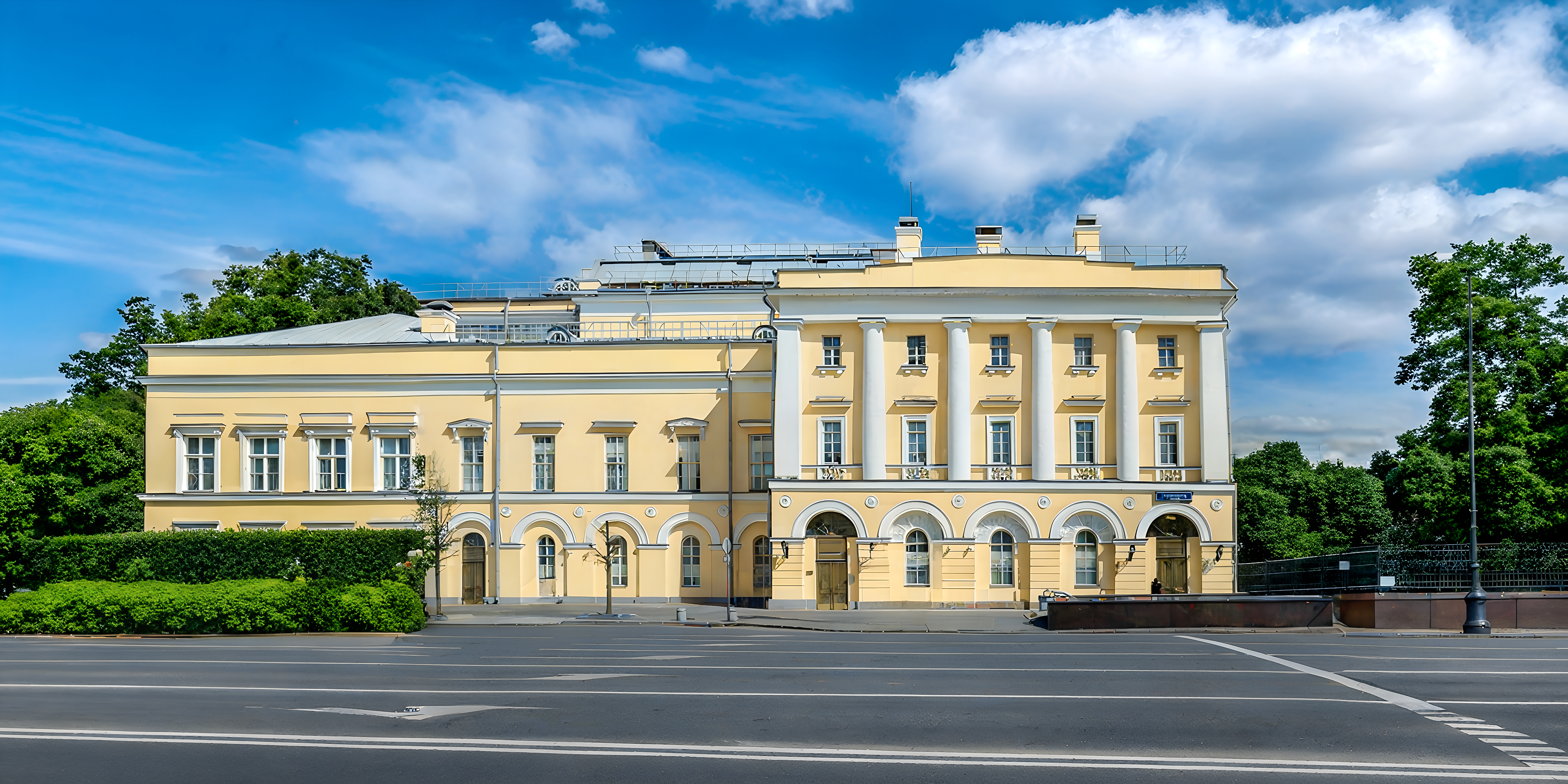 В Малом театре вручили премию имени академика Лихачева