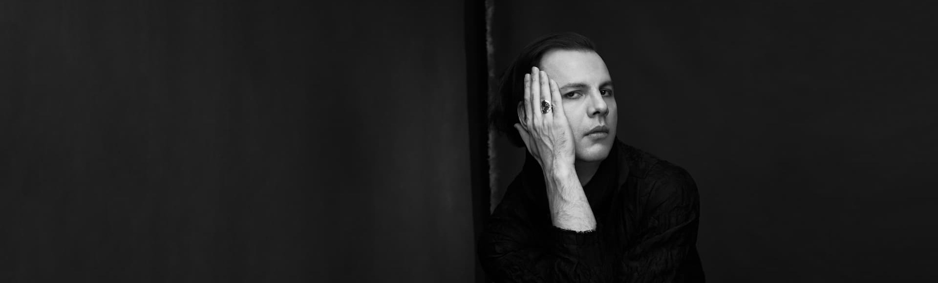 Билеты на концерт Теодора Курентзиса и оркестра musicAeterna. Стравинский: Жар-птица, Петрушка Билеты на концерт Теодора Курентзиса и оркестра musicAeterna. Стравинский: Жар-птица, Петрушка