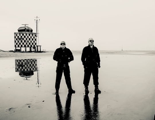 Front 242