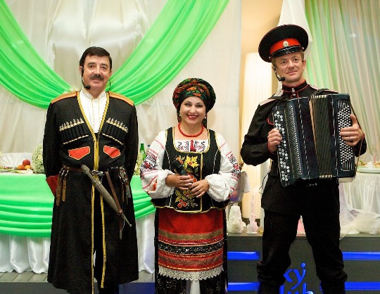 "Великий день". Ансамбль казачьей песни "Любо"