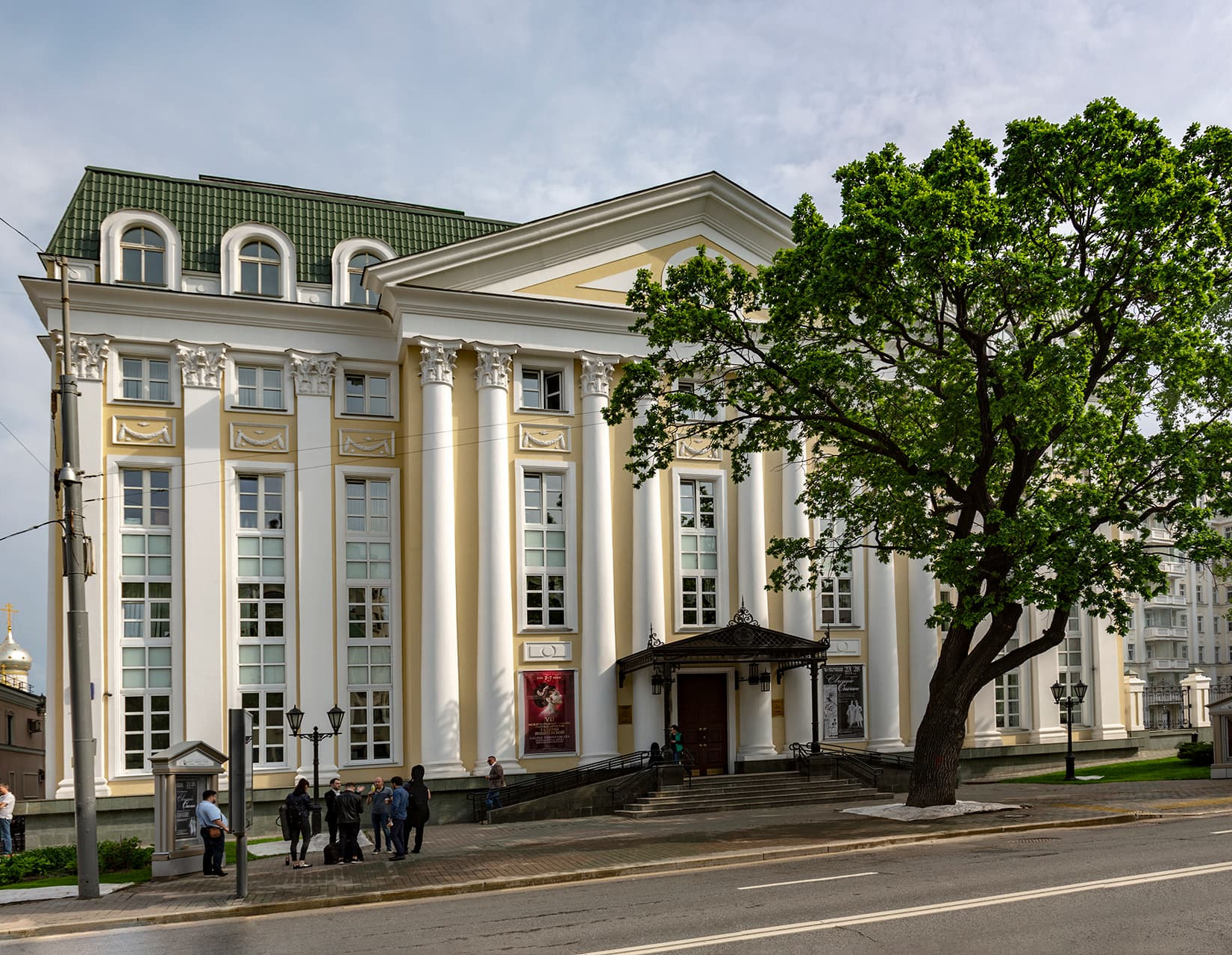 Центр оперного пения галины вишневской фото зала