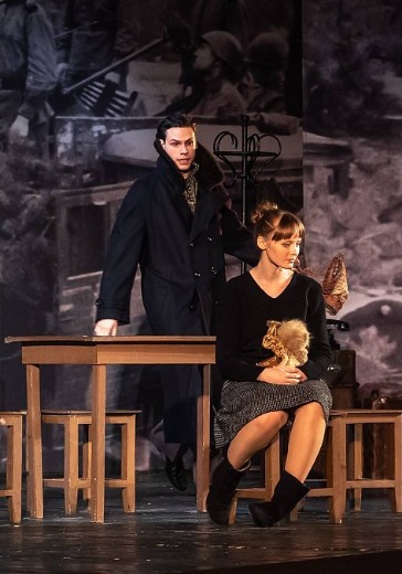 Спектакль «Вечно живые»