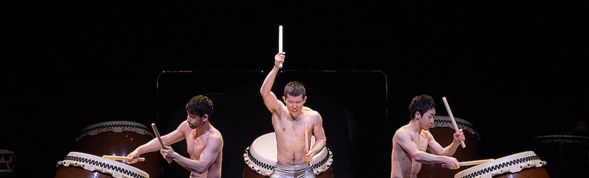 Японские барабанщики Kodo Японские барабанщики Kodo