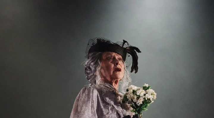 Зойкина квартира