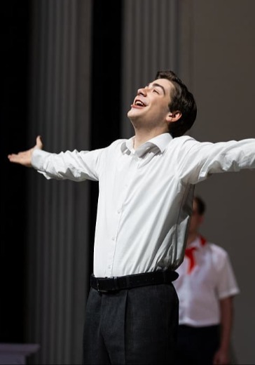 Спектакль «Слава. Молодость» в Москве: билеты