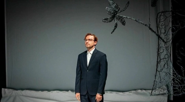 Мам, а кто это на фото?