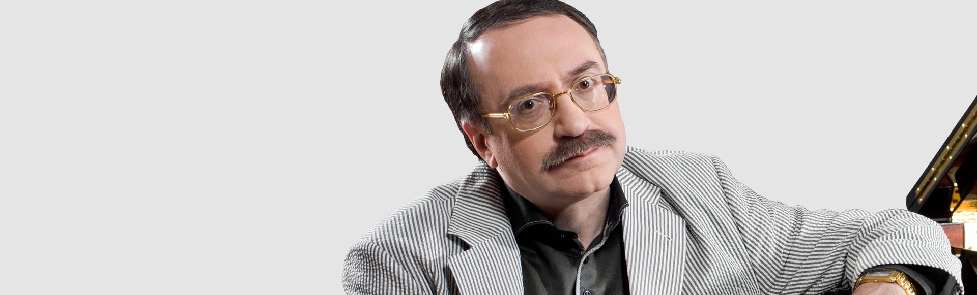 Даниил Крамер, фортепиано Даниил Крамер, фортепиано