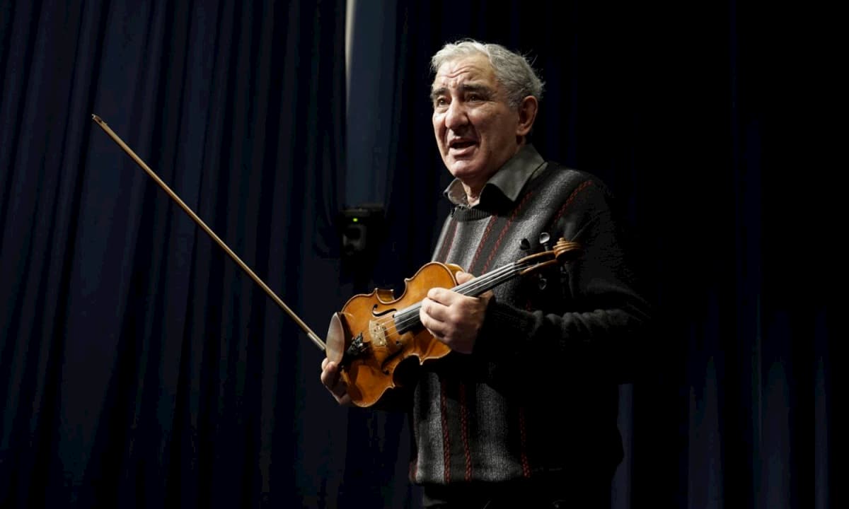 Казиник слушать