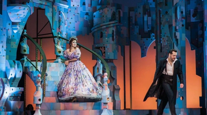 Собака на сене