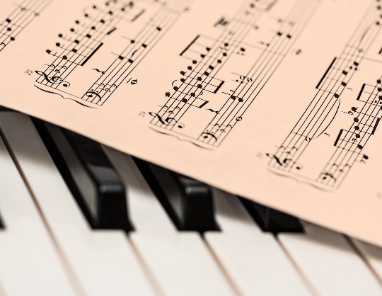 Оркестр и хор musicAeterna, дирижер Теодор Курентзис