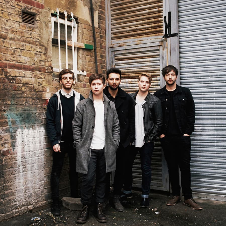 Nothing but thieves overcome