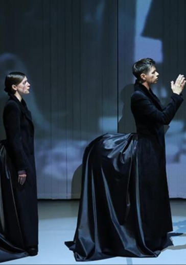 Спектакль «MotherFatherSistersBrother» Спектакль «MotherFatherSistersBrother»