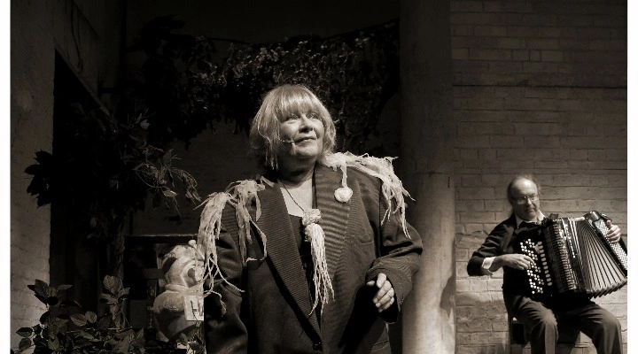 Перед киносеансом Перед киносеансом