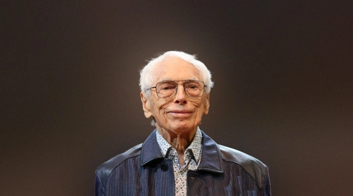 Кто там за ширмой?