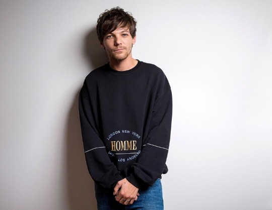 LOUIS TOMLINSON