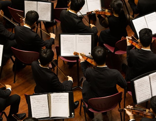 Концерт Ratovich и Orchestra Lab "Wonder World"