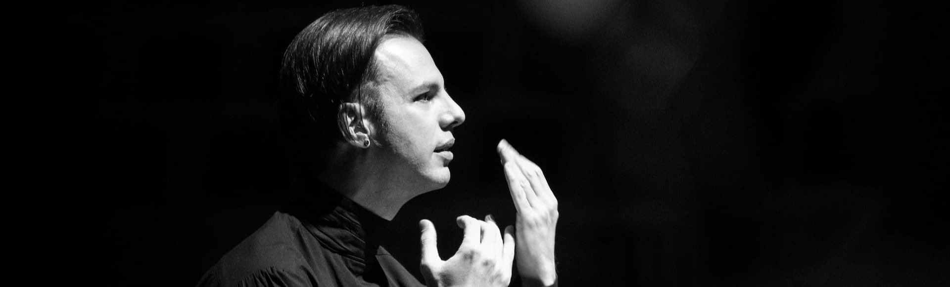 Билеты на концерт Оркестра MusicAeterna. Дирижер - Теодор Курентзис Билеты на концерт Оркестра MusicAeterna. Дирижер - Теодор Курентзис