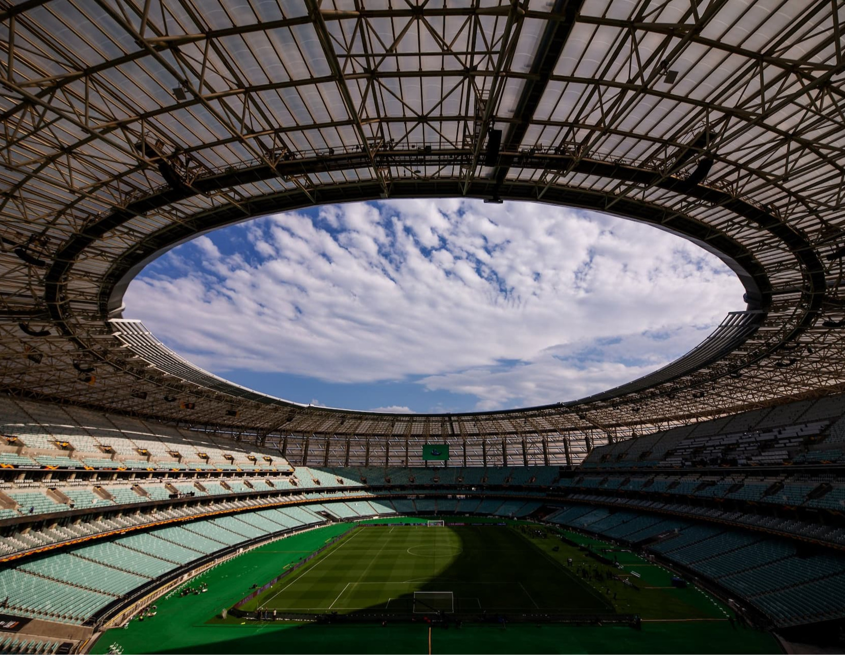 стадион в азербайджане