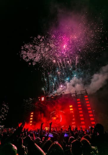 Концерт Empire of the Sun
