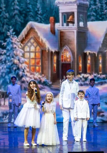 Музыкальный спектакль «Радость Рождества в кругу семьи» в Москве: билеты