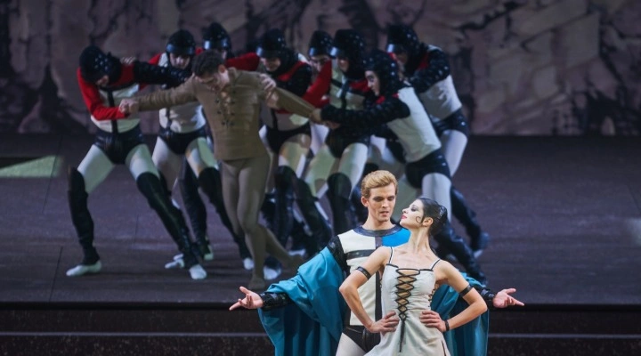 Собор Парижской Богоматери (гастроли Донецкого театра оперы и балета)