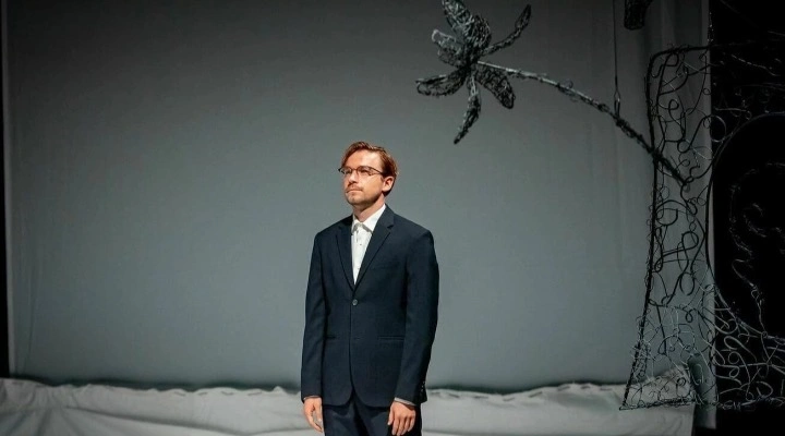 Мам, а кто это на фото?