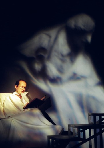 Спектакль «Он был титулярный советник» в Москве: билеты