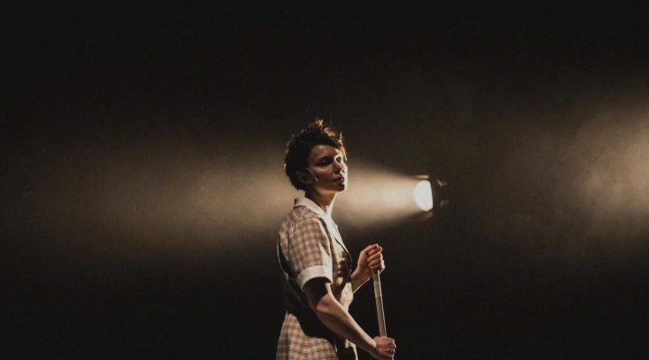 Прыг-скок, обвалился потолок