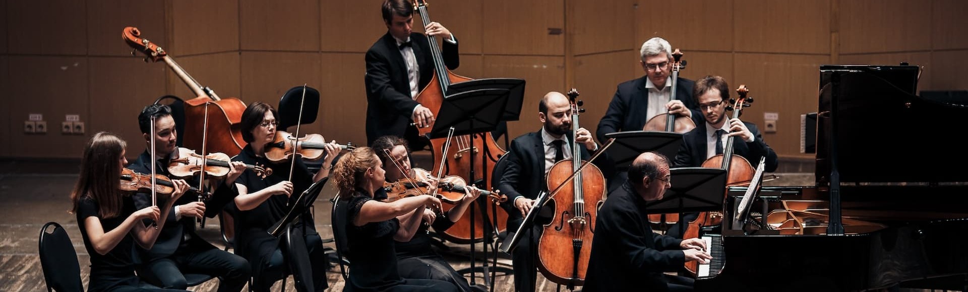 Билеты на концерт Московский камерный оркестр Musica Viva. Солистка — Елена Корженевич (скрипка) Билеты на концерт Московский камерный оркестр Musica Viva. Солистка — Елена Корженевич (скрипка)