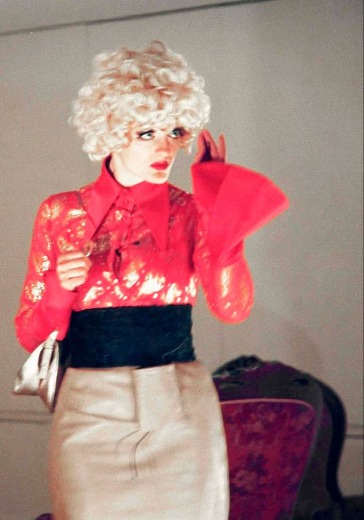 Видеоверсия спектакля «Двойное непостоянство» в Москве: билеты