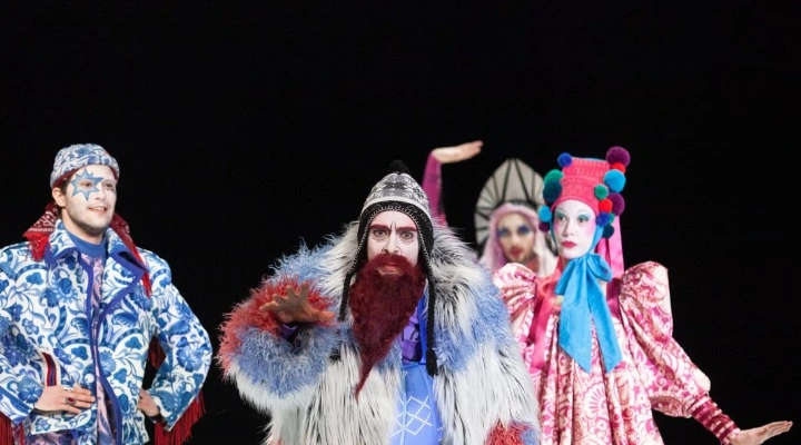 Слуга двух господ