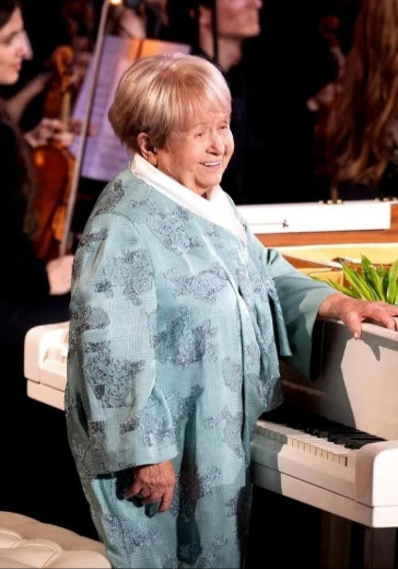 Концерт «Золотые хиты Александры Пахмутовой» Концерт «Золотые хиты Александры Пахмутовой»