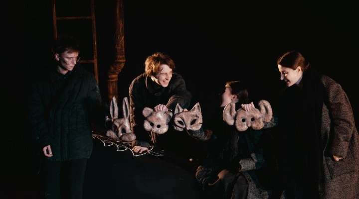 Осталась одна Таня