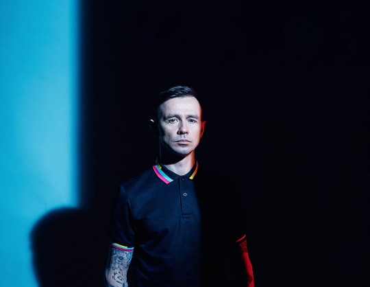 Red Summer. Дельфин