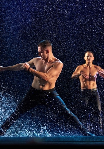 Шоу под дождём «И где, …, счастье?» в Екатеринбурге: билеты