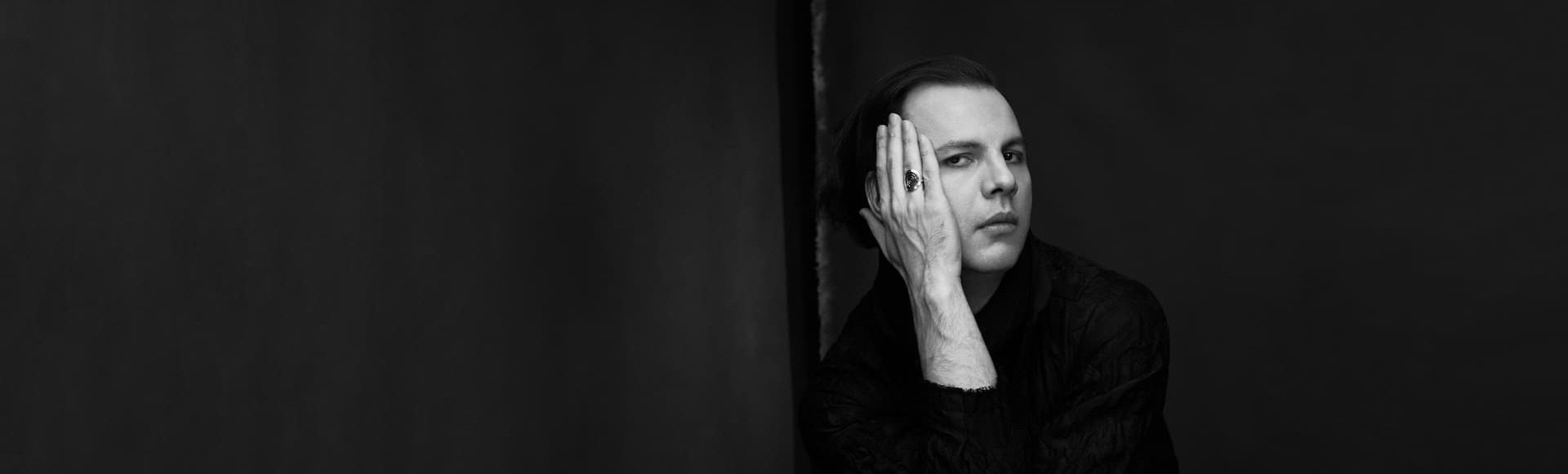 Билеты на концерт Теодора Курентзиса и оркестра musicAeterna. Стравинский: Жар-птица, Петрушка Билеты на концерт Теодора Курентзиса и оркестра musicAeterna. Стравинский: Жар-птица, Петрушка