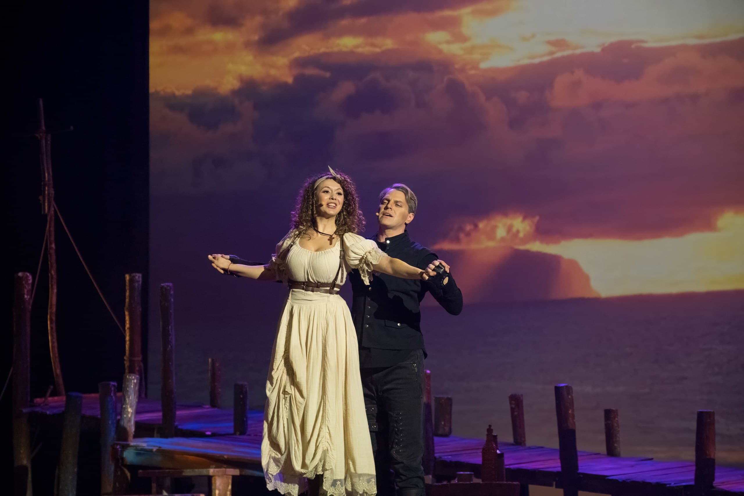 Мюзикл глеба матвейчука кастинг. Мюзикл алиса в стране чудес москва. Театр гришаевой. Москвы «фц москва» садко. Мюзиклы в москве 2024 год.