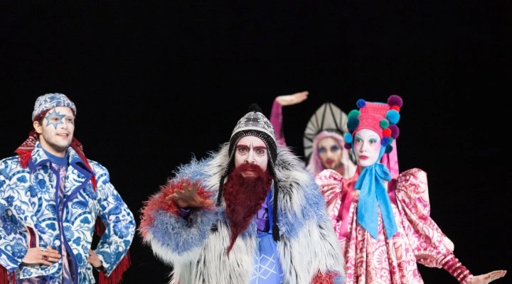 Слуга двух господ