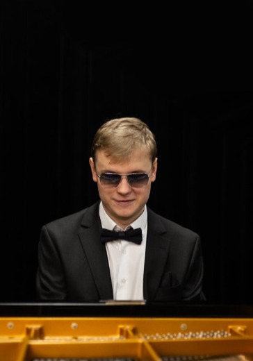 Концерт трио Олега Аккуратова