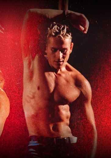 Шоу под дождем «Признание в любви»